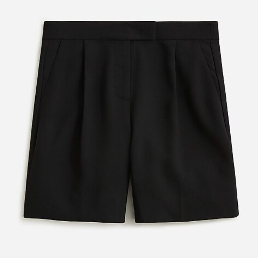 J. Crew NWT Size 12

Limited-edition high-rise suit short in city crepe